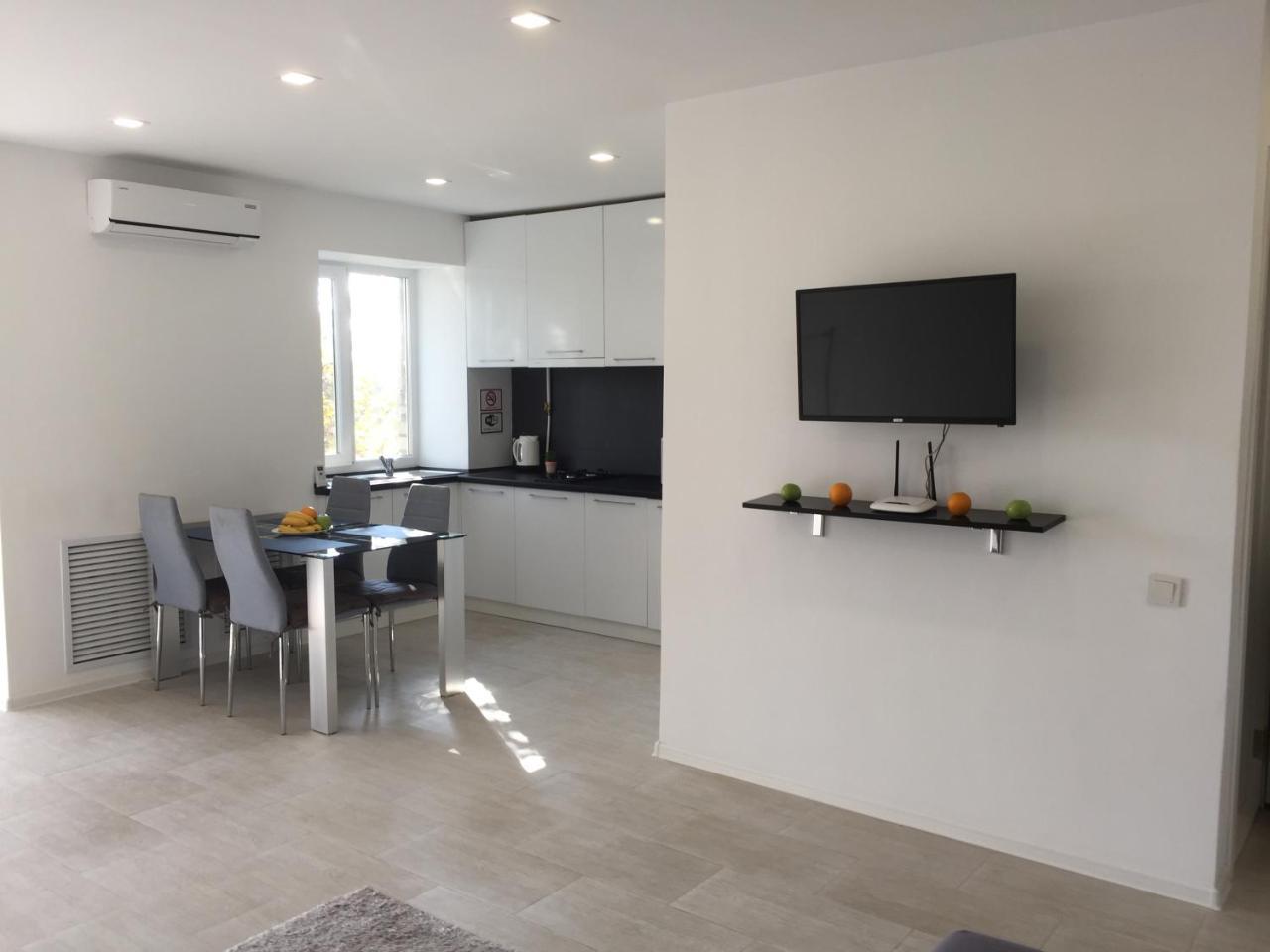 Top View Apartment In The Center Kherson Ngoại thất bức ảnh