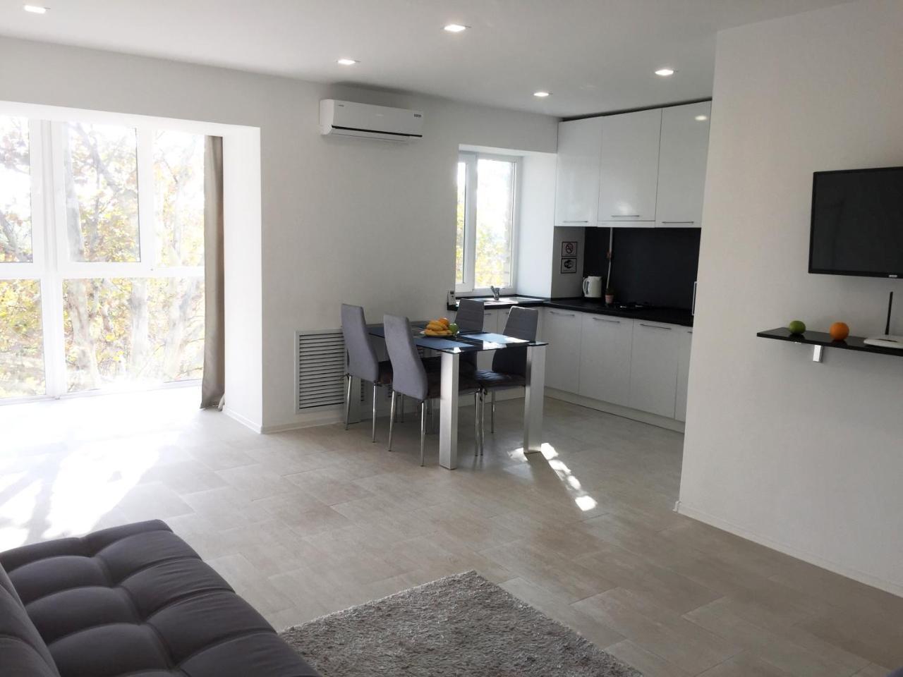 Top View Apartment In The Center Kherson Ngoại thất bức ảnh